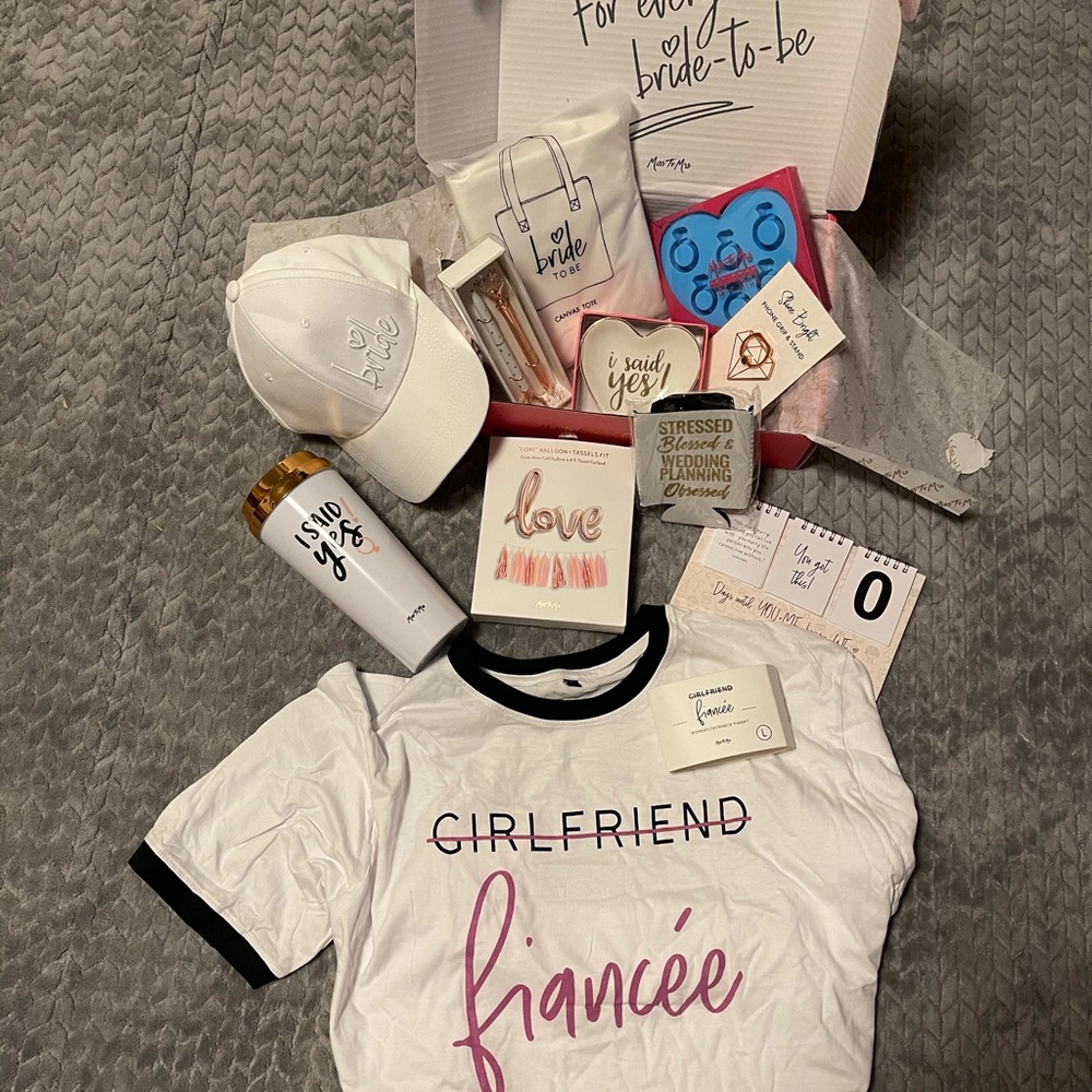 Girlfriend-Fiancé T-Shirt, bride to be items